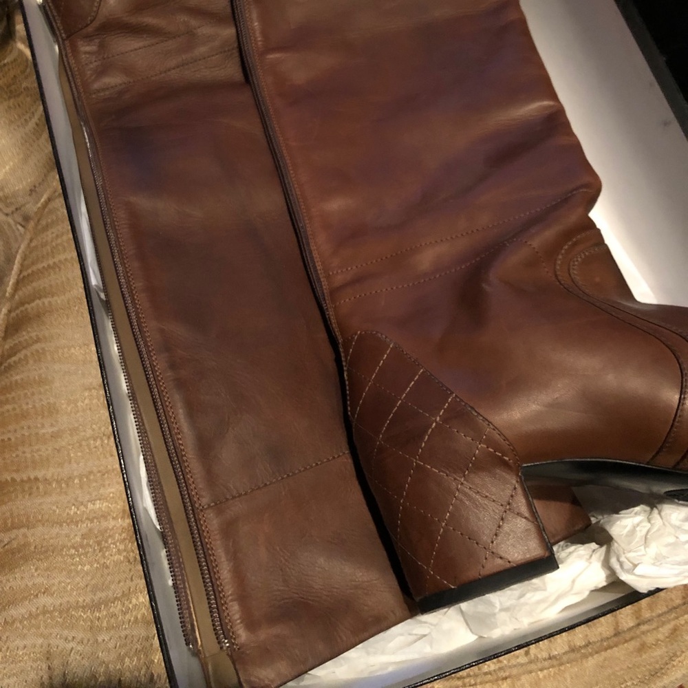 Chanel leather Boots